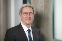 Porträtfoto Prof. Dr. Walter Eichendorf