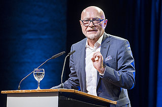 Prof. Dr. Dr. Udo di Fabio, Bundesverfassungsrichter a.D., Vorsitzender der "Ethikkommission Automatisiertes und Vernetztes Fahren" des BMVI. Foto: Marco Urban