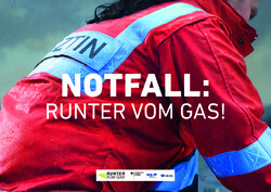 Im Hintergrund der Rücken einer Notärztin, davor der Text: Notfall: Runter vom Gas!