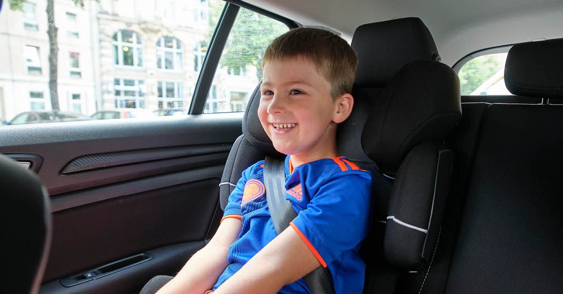 Kindersitze Wie Kinder sicher im Auto mitfahren