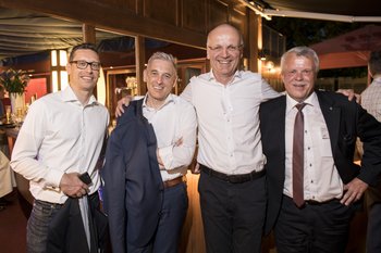 Tobias Kothy, Bundesverband Deutscher Omnibusunternehmer (bdo), Oliver Helfrich, Verband der Internationalen Kraftfahrzeughersteller (VDIK), Jürgen Bönninger, Geschäftsführer FSD Fahrzeugsystemdaten GmbH, Olaf Salomon, Geschäftsführer Stadtwerke Nordhausen. Foto: Marco Urban