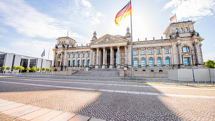 Bundestag in der Morgensonne
